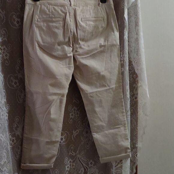 The‎ Loft Women"s size 4 cream crop pants floral embroidery cuffed leg - Picture 5 of 9